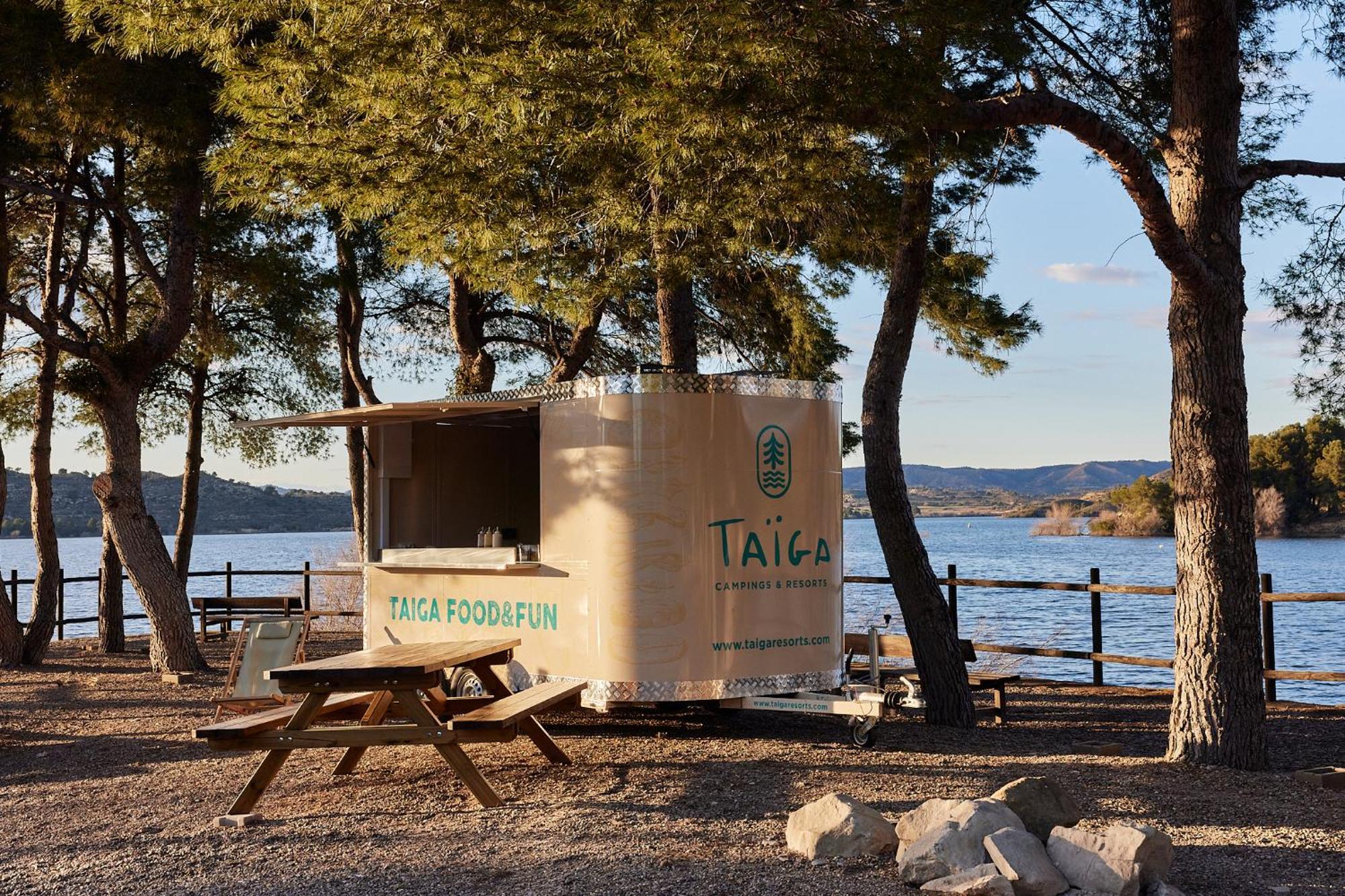 Taiga Lake Caspe Bagian luar foto